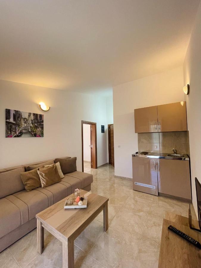 Robi Appartement Ulcinj